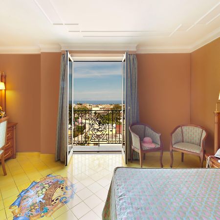 Grand Hotel La Pace (Adults Only) Сант'Агнело Екстериор снимка
