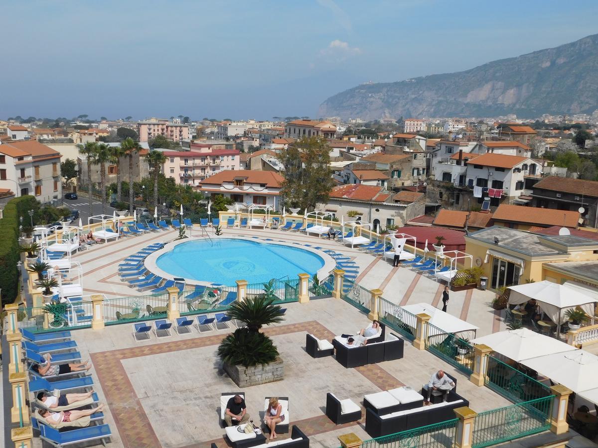 Grand Hotel La Pace (Adults Only) Сант'Агнело Екстериор снимка