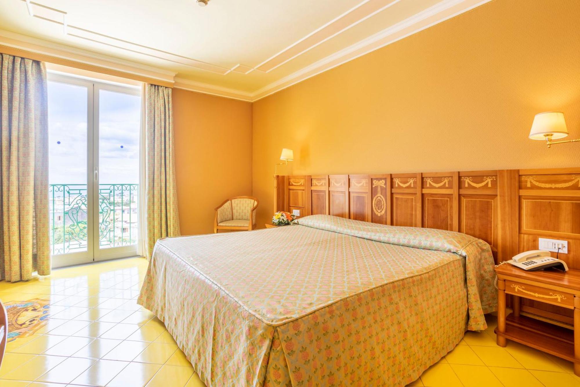 Grand Hotel La Pace (Adults Only) Сант'Агнело Екстериор снимка