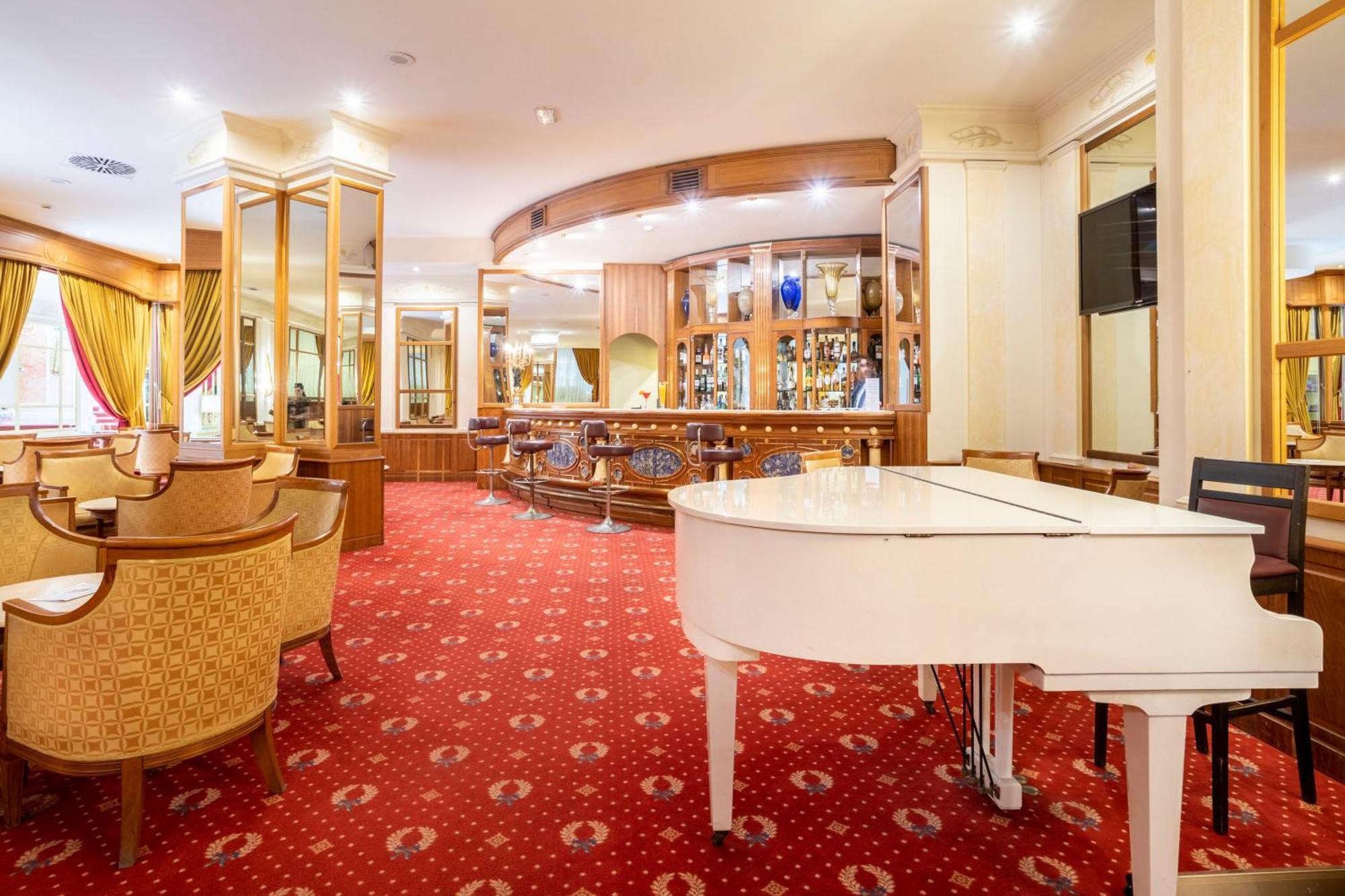 Grand Hotel La Pace (Adults Only) Сант'Агнело Екстериор снимка