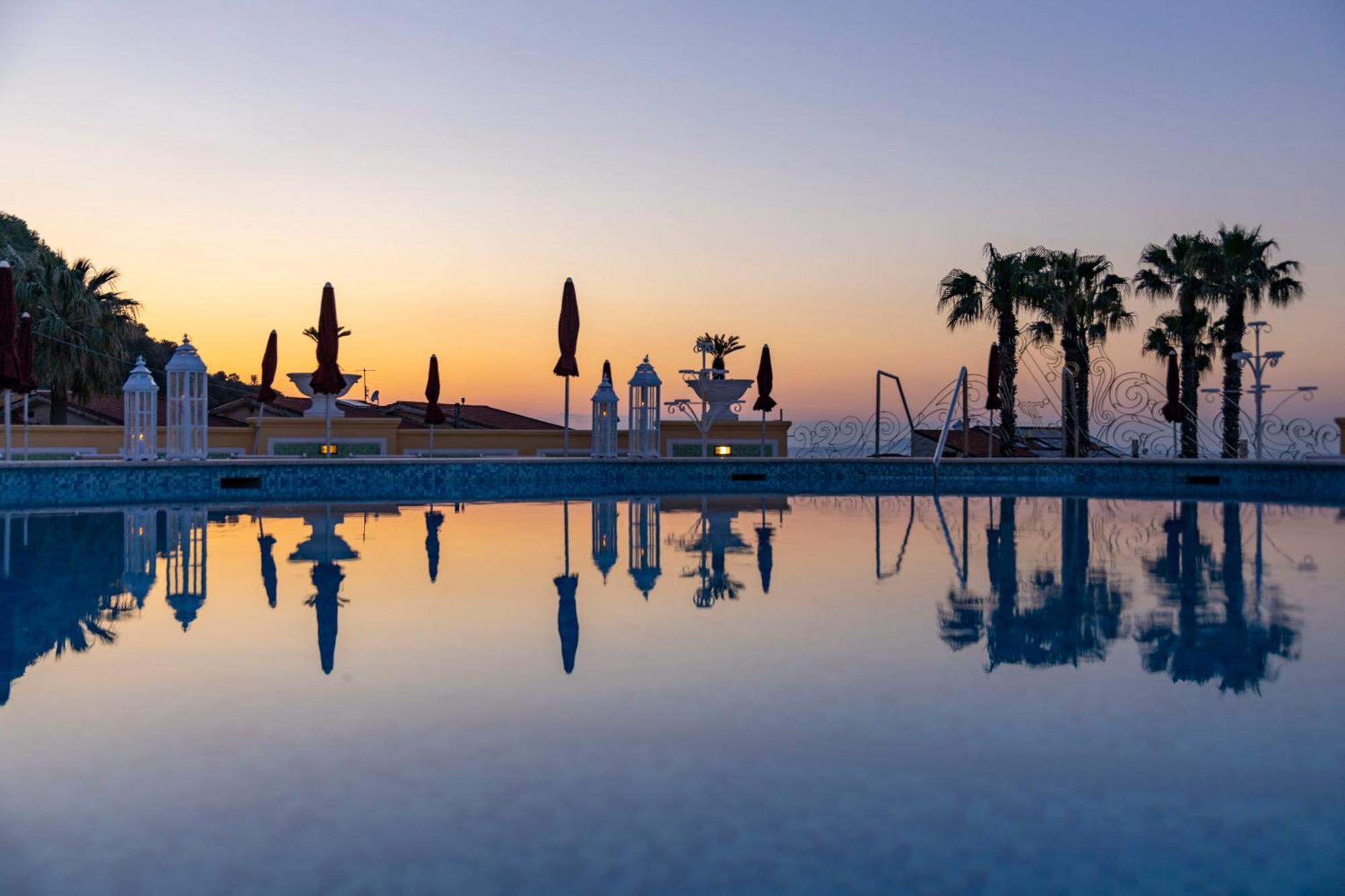 Grand Hotel La Pace (Adults Only) Сант'Агнело Екстериор снимка